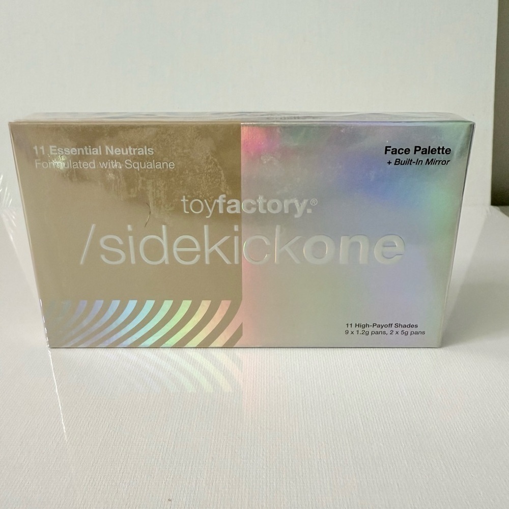 Toyfactory - Sidekickone 11 High-Payoff Shades Face Palette + Built-in Mirror